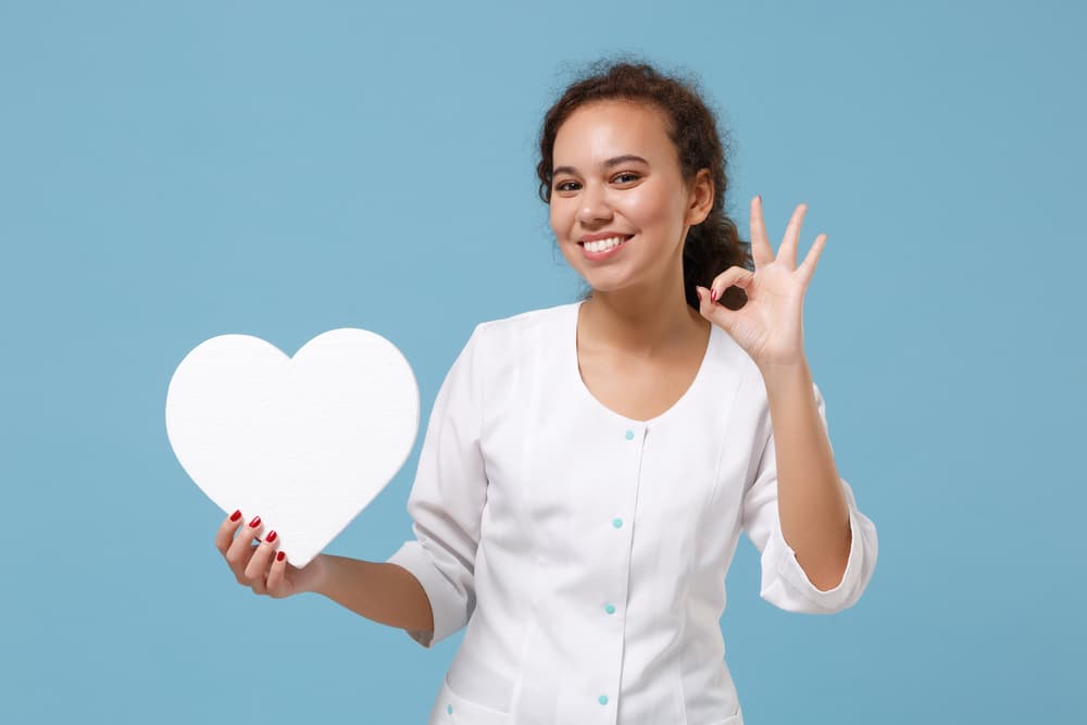 Así que para resolverlo, debes mostrar con confianza tu gran corazón que no te cabe en el pecho, mi querido Piscis. Eres grande y bueno.
<br>