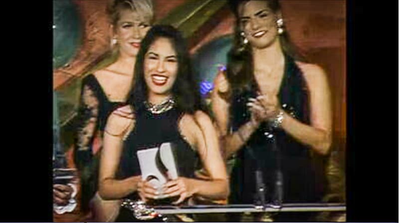 Selena se coronó como la Artista Femenina del Año de Regional Mexicana.