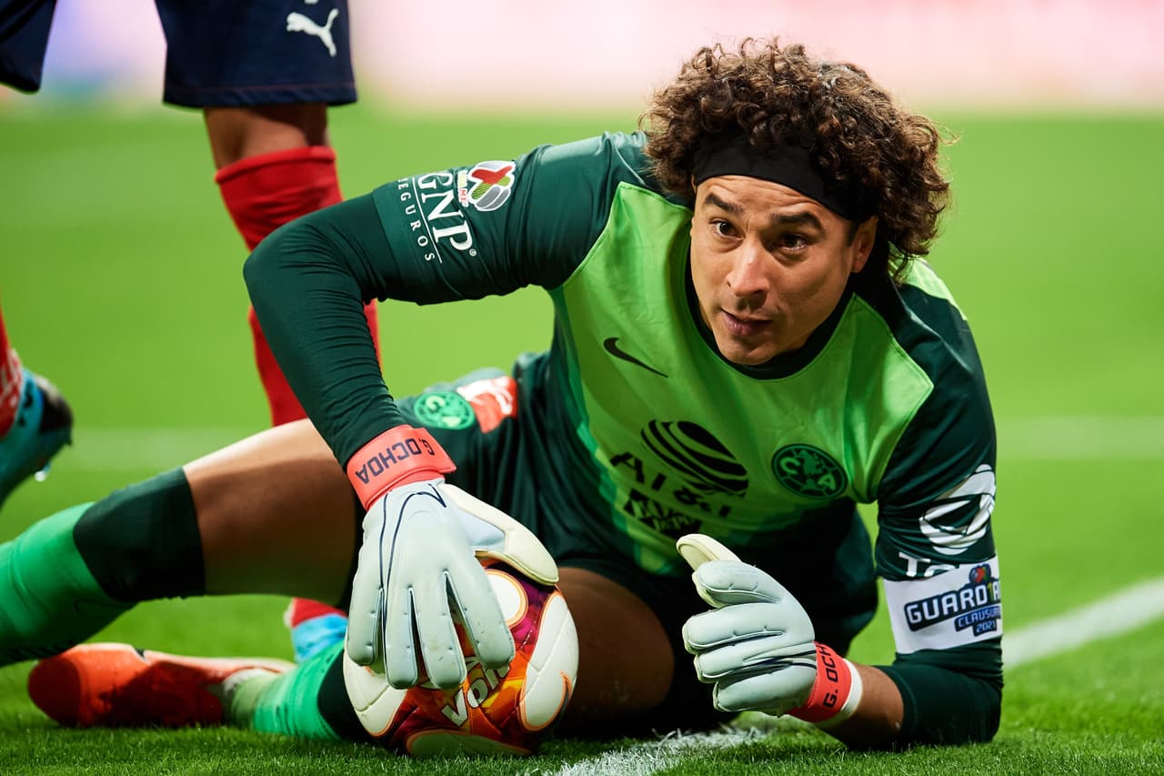 Memo Ochoa dio positivo por coronavirus y causó baja con el América.