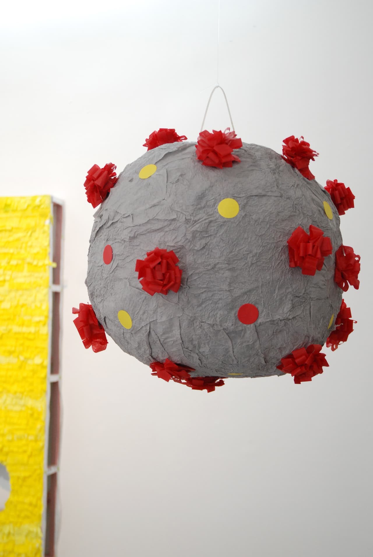 “Nuestra meta con esta exposición era celebrar el gran impacto de las piñatas en nuestras culturas, su presencia, y también enfatizar la artesanía y el talento de los piñateros”, dijo Shaffer-Del Valle.