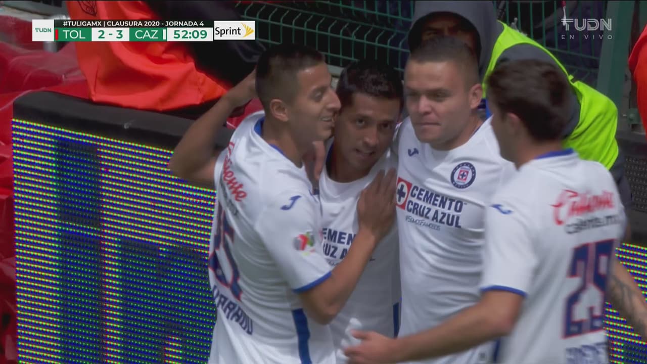 ¡Se saca la espina! Elías Hernández dispara para poner el 3-2