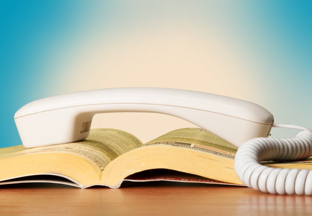 <b>Puesto 6. Editores de directorios y listas de correo.</b>
<b>Entre 2009 y 2018: 55.4% menos empleos</b>. Las guías telefónicas, listas de correo y otros directorios se han vuelto mucho menos comunes en EEUU, gracias a que esta información se puede encontrar en línea.