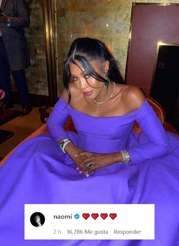 Algunos famosos también tomaron partido, como la súper modelo 
<b>Naomi Campbell</b>, quien es amiga de Kate Moss, agregó varios emoticonos de corazón al comunicado de Johnny.
<br>