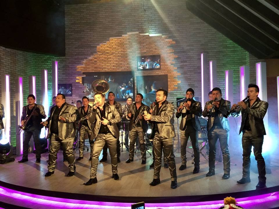 Los Sebastianes nos traen lo mejor de su música.