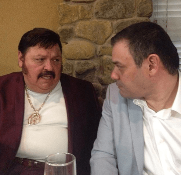 Ramón Ayala decidió hablar con los fundadores de Intocable y convencerlos de continuar presentándose: "Yo veo en ustedes que tienen un porvenir muy bueno. No deben decir 'ya me voy a retirar si pasó esto...", dijo 'El Rey del Acordeón" a 'Historias Engarzadas'.