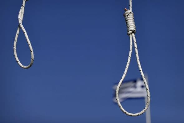 En cambio, Moody's sitúa la nota soberana de Atenas a un peldaño ("Ca") antes del impago ("C").