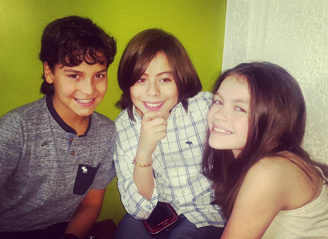 Seguramente en unos cuantos años ellos serán quienes protagonicen los melodramas.