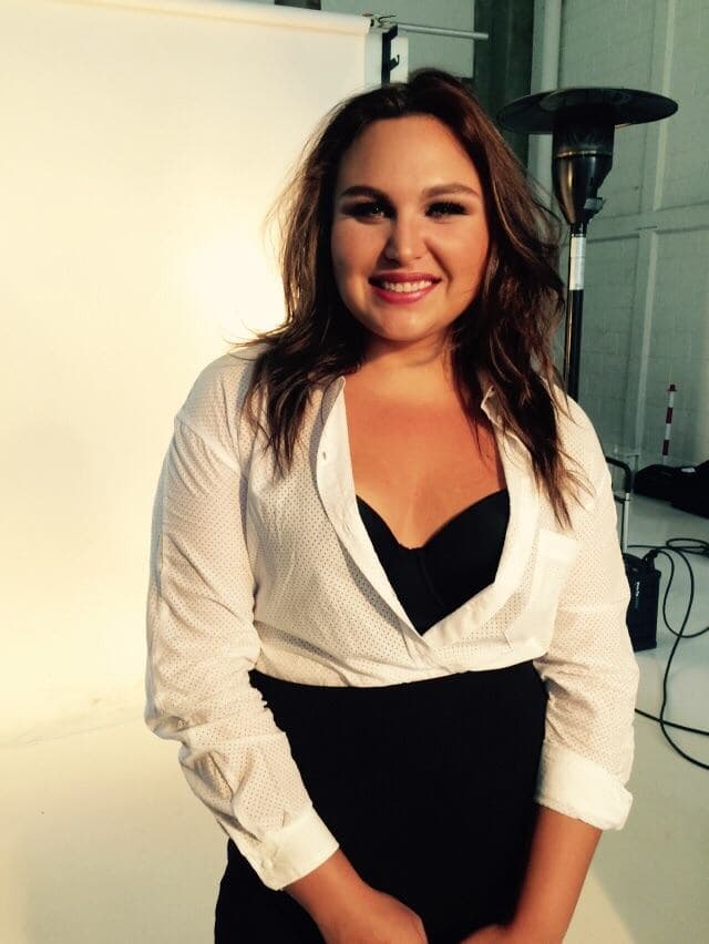 <b>Celina Villareal</b> es su prima, y aunque no se parezcan mucho, te juramos que es real: son primas. 
<br>