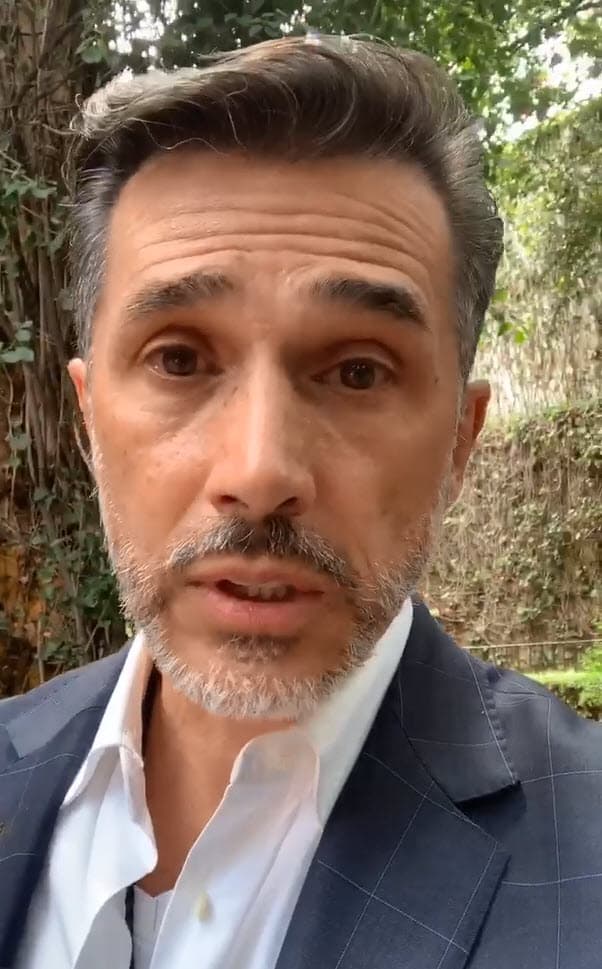 Citado por el diario El Universal este jueves 2 de septiembre, el también actor dijo que 
<b><a href="https://www.univision.com/famosos/hector-parra-manda-mensaje-hija-alexa-y-sergio-mayer-carcel" target="_blank">contestará a la demanda de Parra </a></b>en cuanto conozca bien la acusación. 
<br>