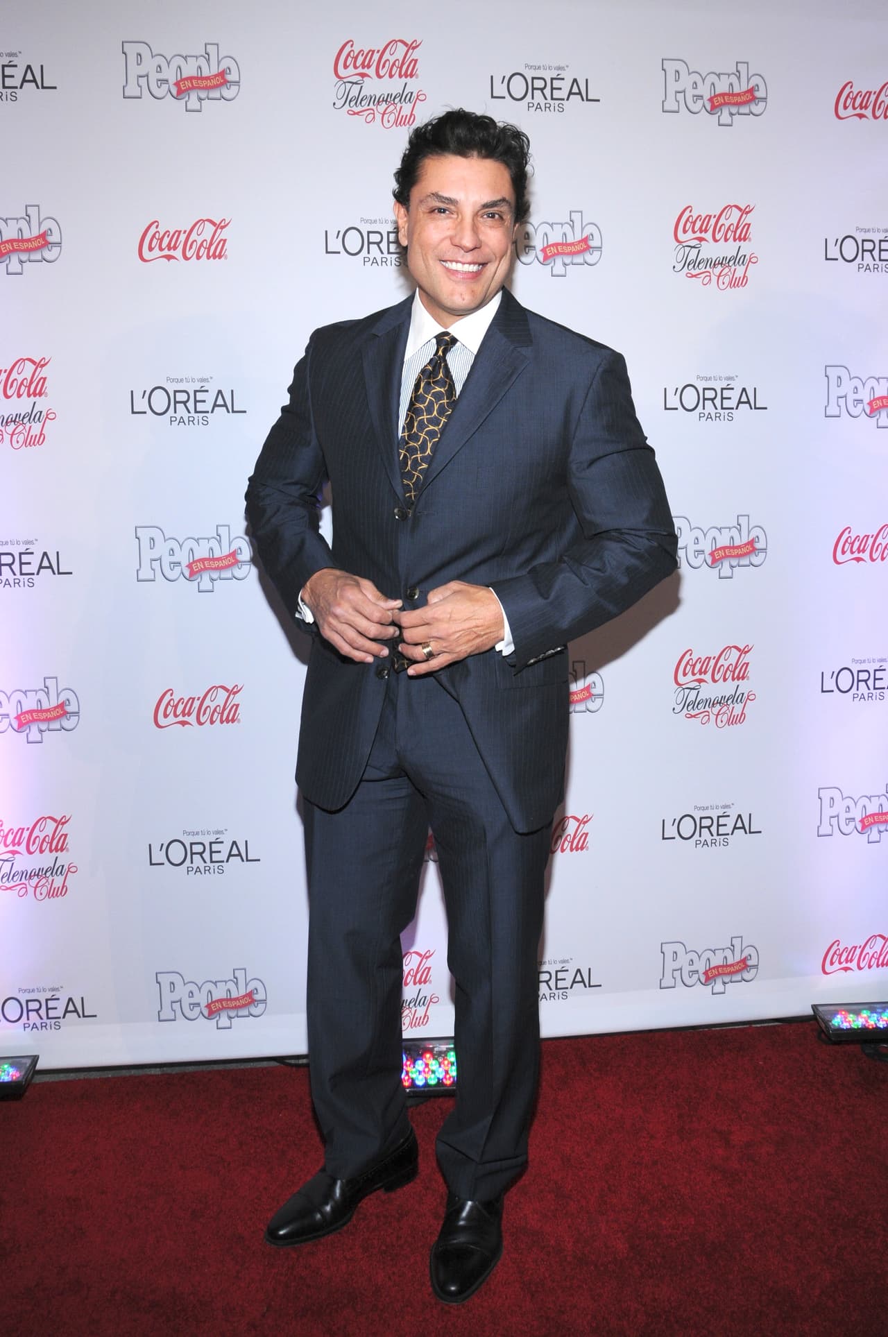 También ha incursionado en teatro logrando llegar a Broadway en obras como 'La Bella y la Bestia' y 'Guys & Dolls', solo por mencionar un par de ellas.