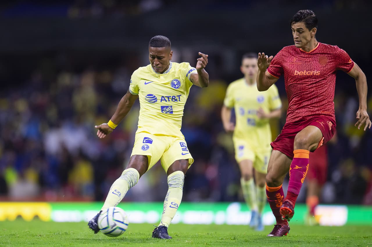 Henry Martín hizo un doblete para darle el triunfo al América en contra de unos Bravos que estuvieron cerca del empate.