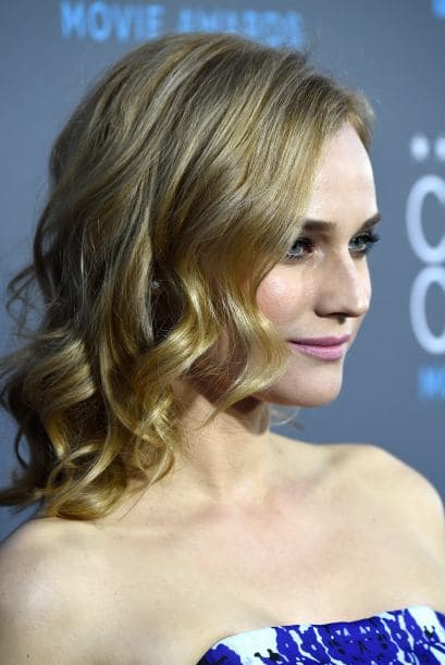 Ligera y versátil con ligeras ondulaciones ideales para cualquier ocasión.