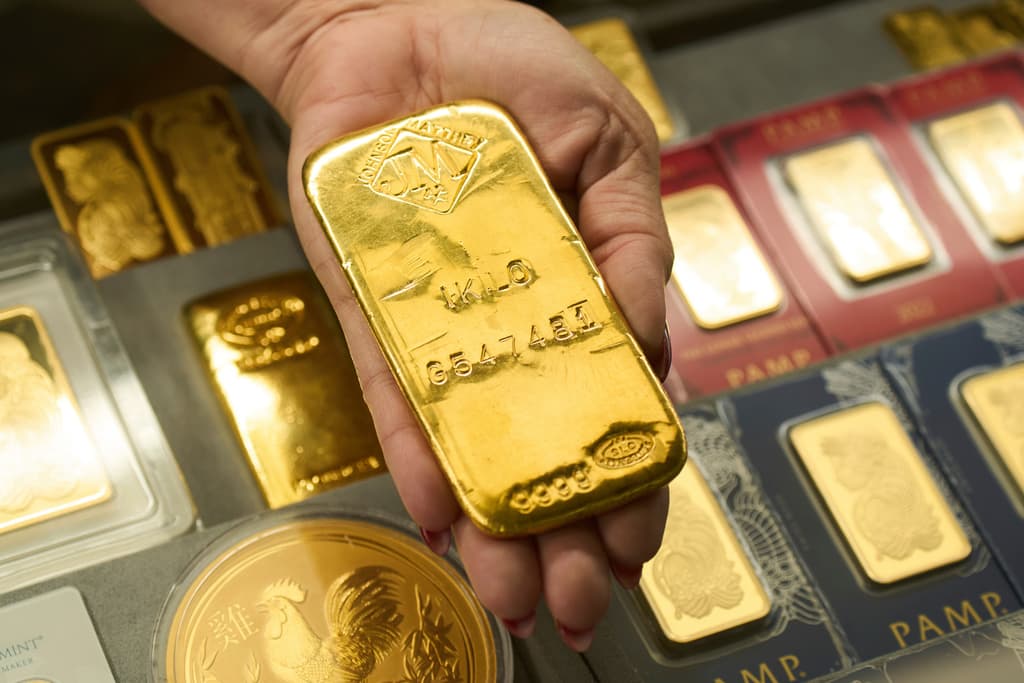 Qué tiene que ver Trump con la subida del precio del oro, que superó esta semana los $4,300  