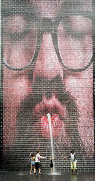 De acuerdo con estimados dados a conocer este jueves por la alcaldía y el Departamento de Asuntos Culturales y Eventos Especiales de Chicago, el Millennium Park recibió cerca de 12.9 millones de visitantes en la segunda mitad del 2016.