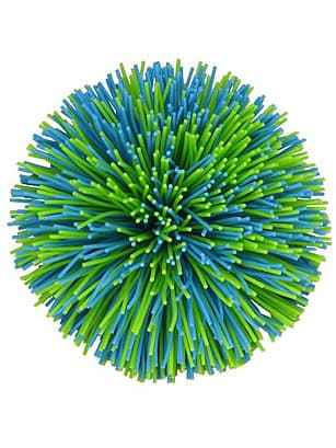 <b>Koosh. </b>El creador, el ingeniero
<b> </b>Scott Stillinger nombró a su invento Koosh por el sonido que hacía cuando lo estrujaba en su mano.