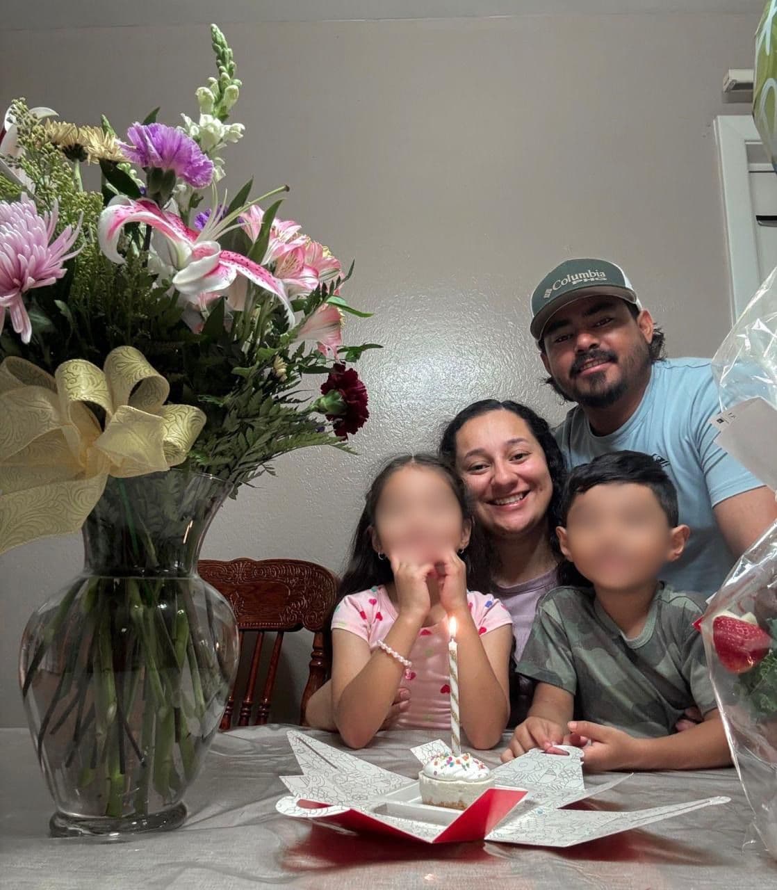 Una semana después del cumpleaños número 28 de Nancy, Luis fue detenido por ICE.