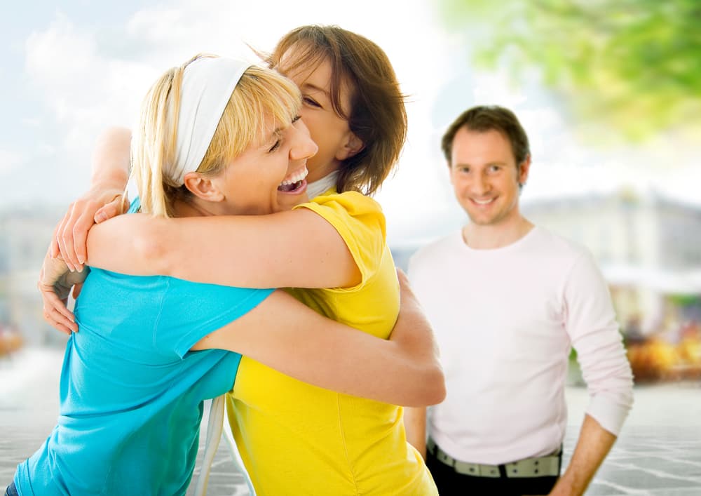 <b>Escorpión</b>
<br>Aspectos positivos: Durante este ciclo se auguran encuentros con personas alejadas, regresos sentimentales, aumento de trabajo y responsabilidades con reconocimientos y méritos.
<br>Aspectos negativos: La parte que puede afectarte incluye los celos, sospechas, la ansiedad debido a problemas familiares o personales y tendencia a comer más de la cuenta.