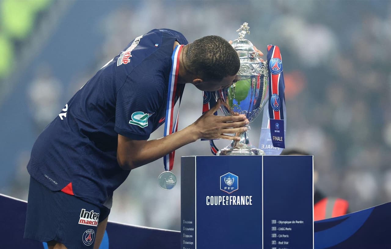 Mbappé se despide del PSG con la Copa de Francia
