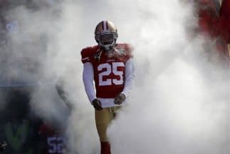 Raiders refuerzan la defensiva con Antonio Smith y Tarell Brown