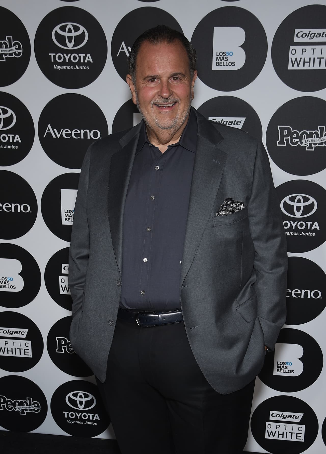 Pero también trabajó en la construcción, aunque no le fue muy bien pues solo duró una semana.