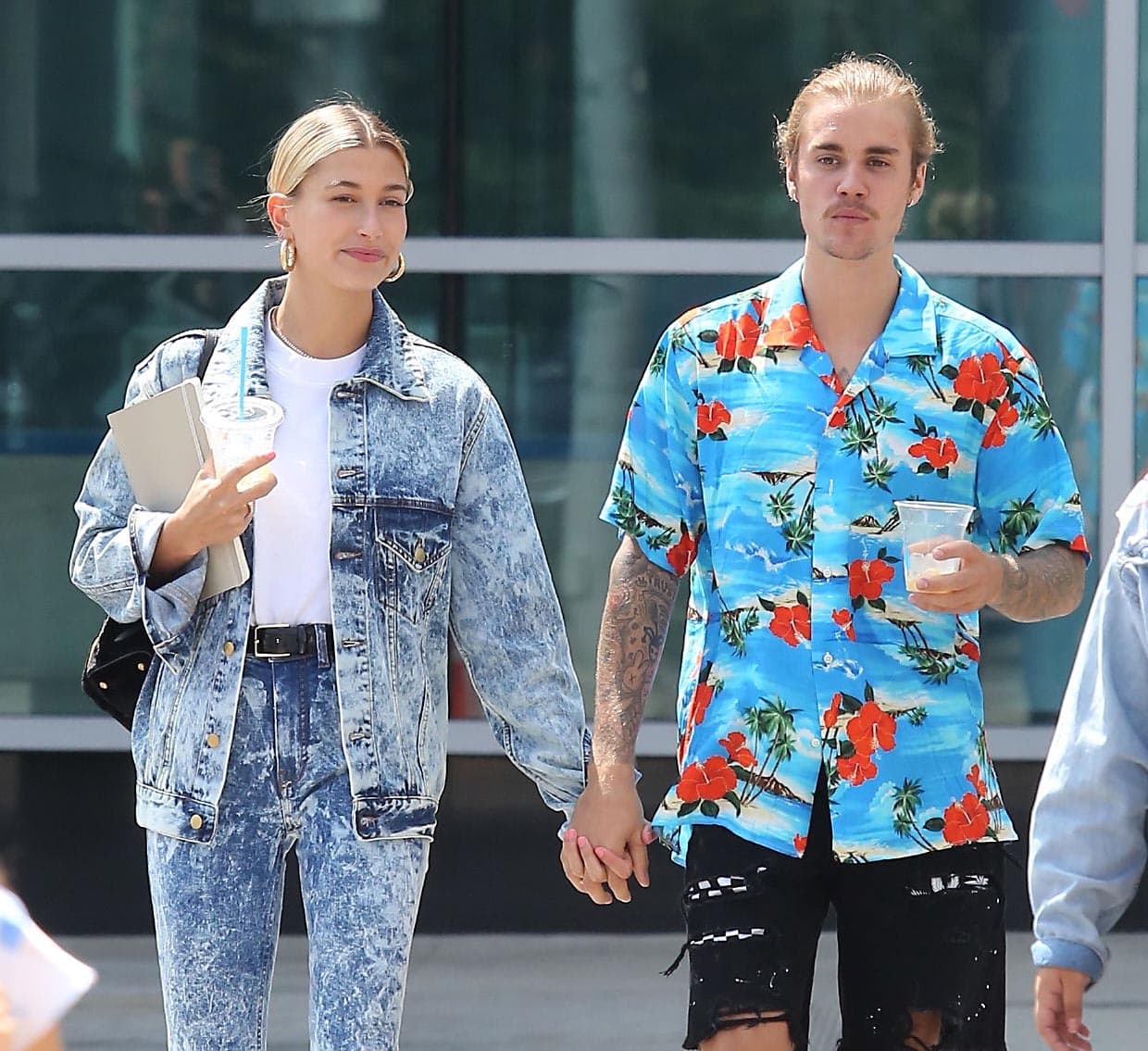 A finales del pasado agosto, el portal 
<b><a href="https://www.tmz.com/2019/08/22/justin-bieber-hailey-baldwin-save-the-date-south-carolina-wedding/" target="_blank">TMZ</a></b> dio a conocer la imagen de lo que se aseguró era la invitación previa a la boda, la cual estaba 
<b>diseñada al estilo cómic. </b>