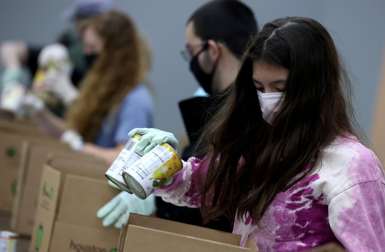 Al igual que en el banco de alimentos también se requiere de la ayuda de voluntarios o donaciones para registrase puede visitar el
<b><a href="https://citywideclub.com/" target="_blank">portal de Internet. </a></b>