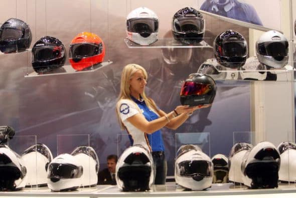 Intermot Colonia 2014 es la feria líder a nivel mundial para vehículos motorizados de dos ruedas y es un espectáculo de tendencias para la movilidad eléctrica. En Intermot Colonia 2014 están representados, sin excepción, todos los fabricantes importantes de vehículos motorizados de dos ruedas. El comercio especializado internacional, los importadores y los amantes de las motos del mundo entero estarán presentes en este evento. Intermot se llevará a cabo en las instalaciones del recinto ferial del Cologne Exhibition Centre, entre los próximos días 01 al 05 de octubre de 2014.