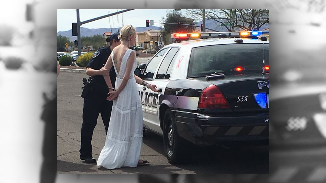 Dejó al novio plantado en el altar porque la arrestaron camino a su boda