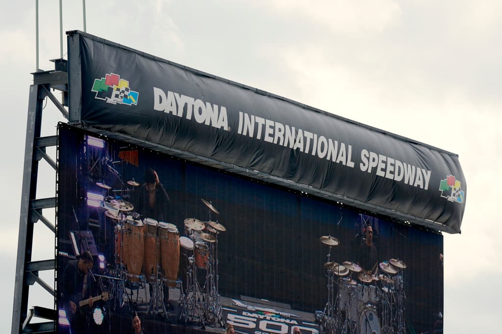 El evento es considerado el más grande y prestigioso del calendario anual de NASCAR.