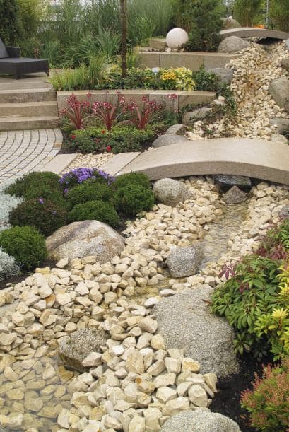 Si cuentas con poco espacio, no te preocupes. Los japoneses suelen tener espacios muy limitados, pero eso no los detiene.