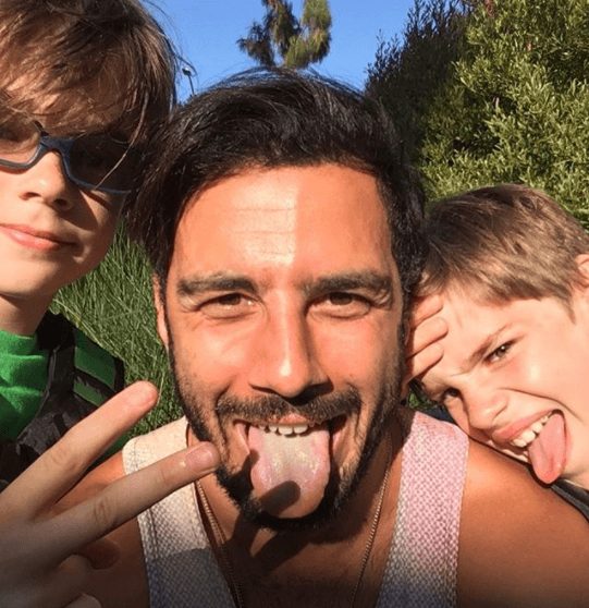 "Mis hijos son felices y eso quiere decir que estamos haciendo un buen trabajo", declaró el boricua de acuerdo con información del periódico El Universal.