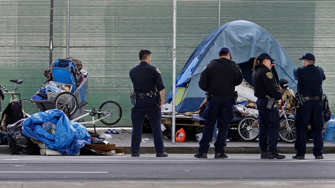 Decisión de la Corte Suprema impacta las leyes de campamentos en las ciudades del norte de California