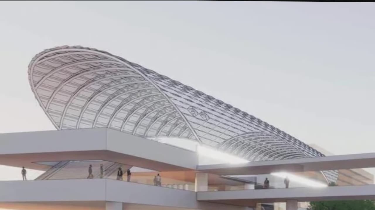 "Tanto esfuerzo para nada", molestia entre comerciantes en Inglewood por la posible reubicación de sus negocios