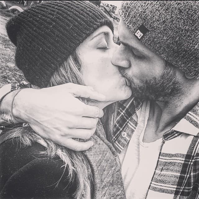 El argentino tenía una relación con 
<b><a href="http://www.univision.com/temas/grettell-valdez">Grettell Valdez</a></b>, todo parecía miel sobre hojuelas, hasta tenían planes de boda.