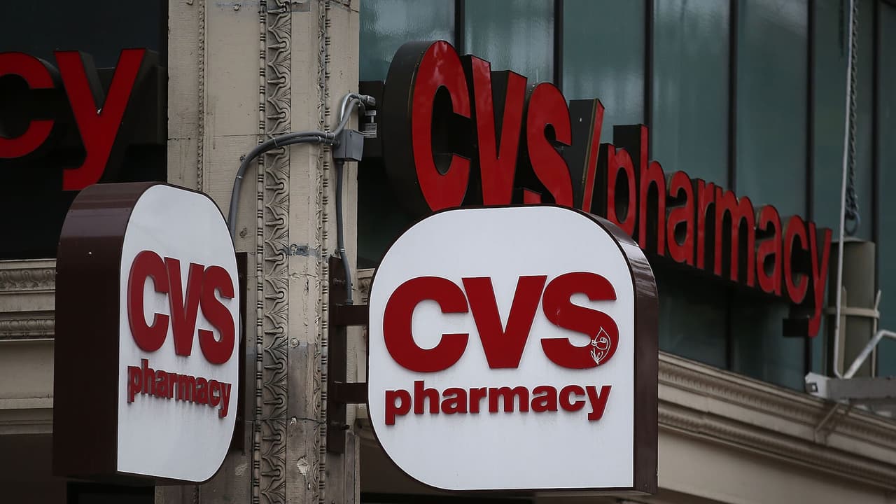 Empleados en farmacia no le venden medicinas a boricua tras no aceptar sus identificaciones de Puerto Rico