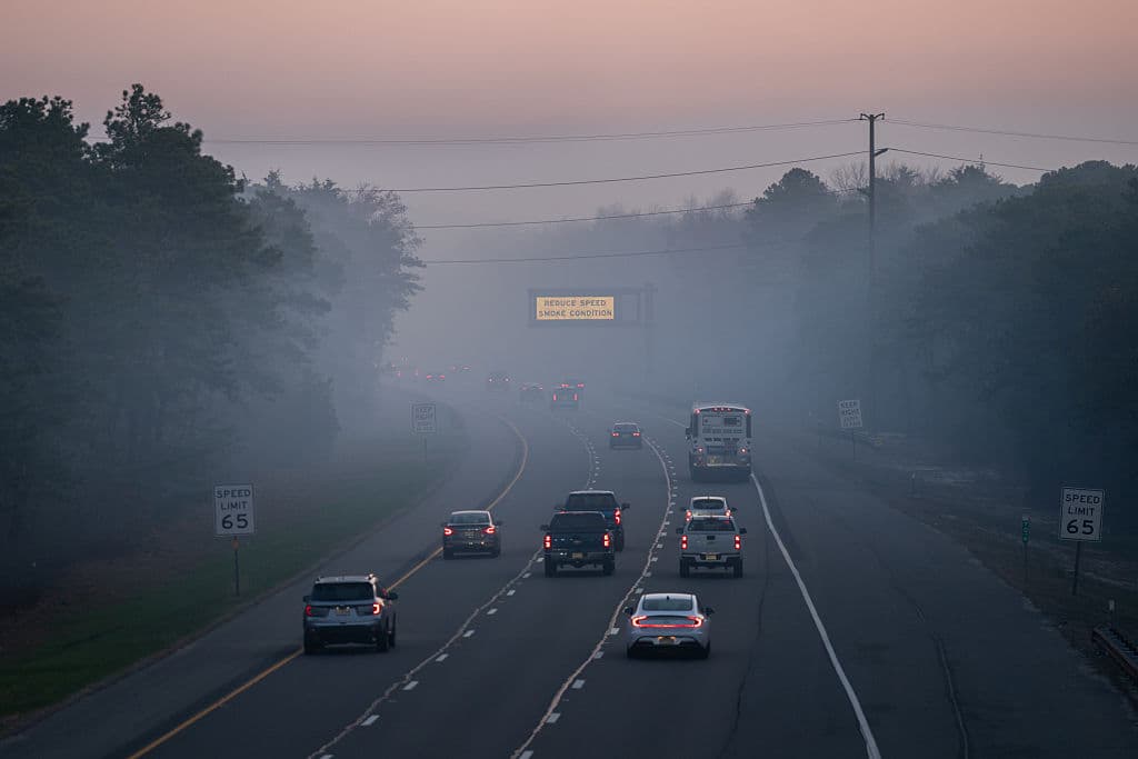 La causa del incendio permanece bajo investigación por las autoridades estatales.