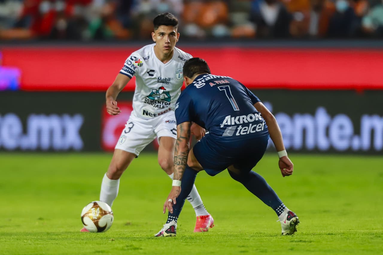 Pachuca vino de atrás y con doblete de Murillo se impuso a Chivas y lograron el boleto a Cuartos de Final donde enfrentarán al América.