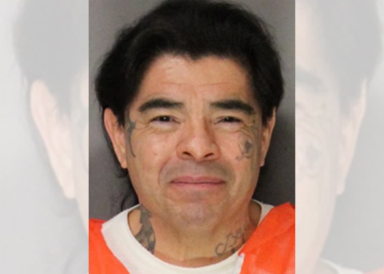 Arrestan a un padre de California por supuestamente asesinar a sus cinco bebés