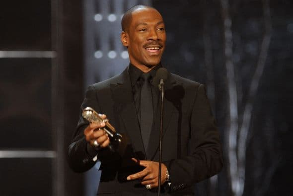 De acuerdo con 'Forbes' de cada $1 que se le paga a Murphy, sus películas tienen ganancias promedio de $2.70.