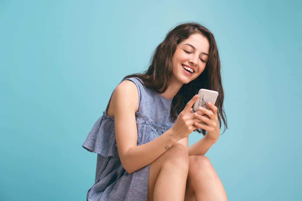 El falso optimismo consiste en pensar que las cosas se resuelven sin que uno intermedie en ciertas cuestiones.