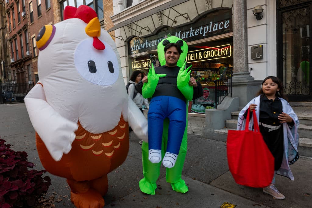 La edición 51 de este tradicional desfile convocó a neoyorquinos y turistas. Varios utilizando sus mejores y más originales disfraces.