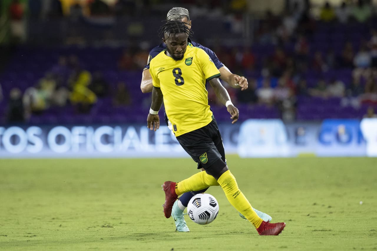 Con solitario gol de Bryan Ruiz, Costa Rica vence 1-0 a Jamaica y consigue paso perfecto a los cuartos de final.