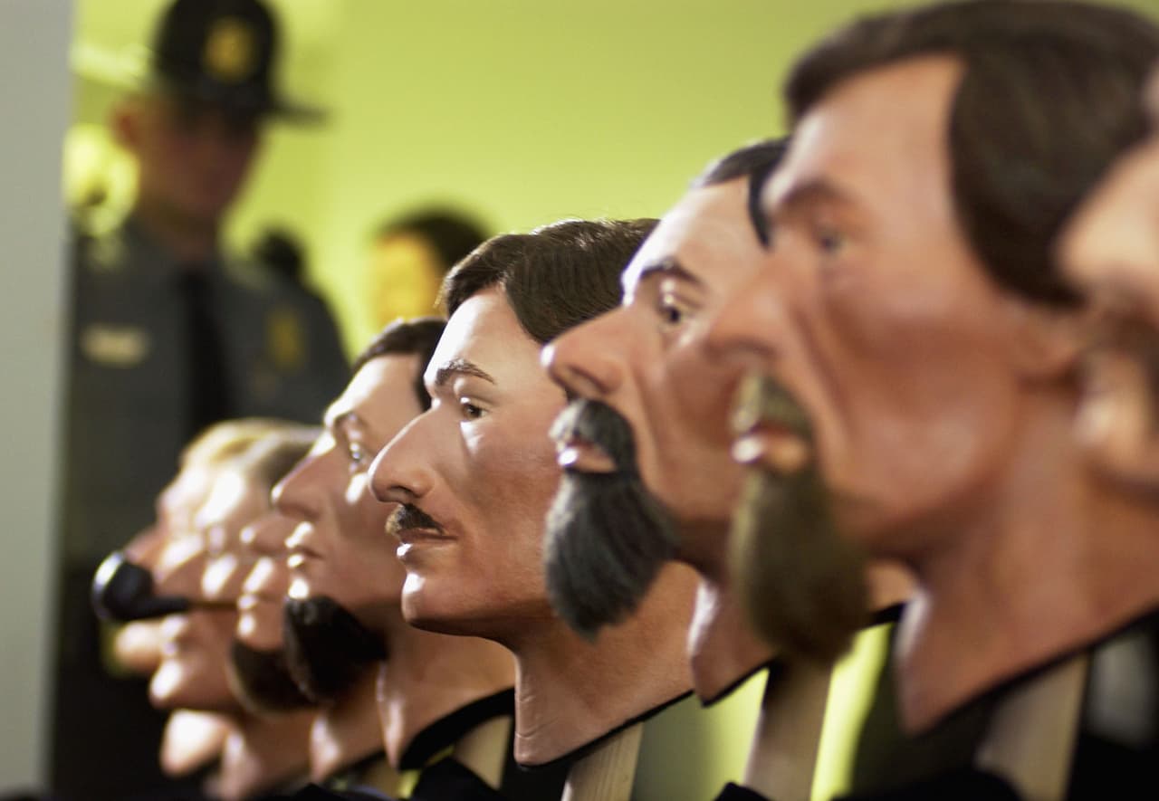 Técnicos han hecho una reconstrucción facial de los tripulantes fallecidos en el H.L. Hunley. Esta imagen del 16 de abril de 2004 en Charleston, Carolina del Sur, muestra el resultado de esas réplicas.