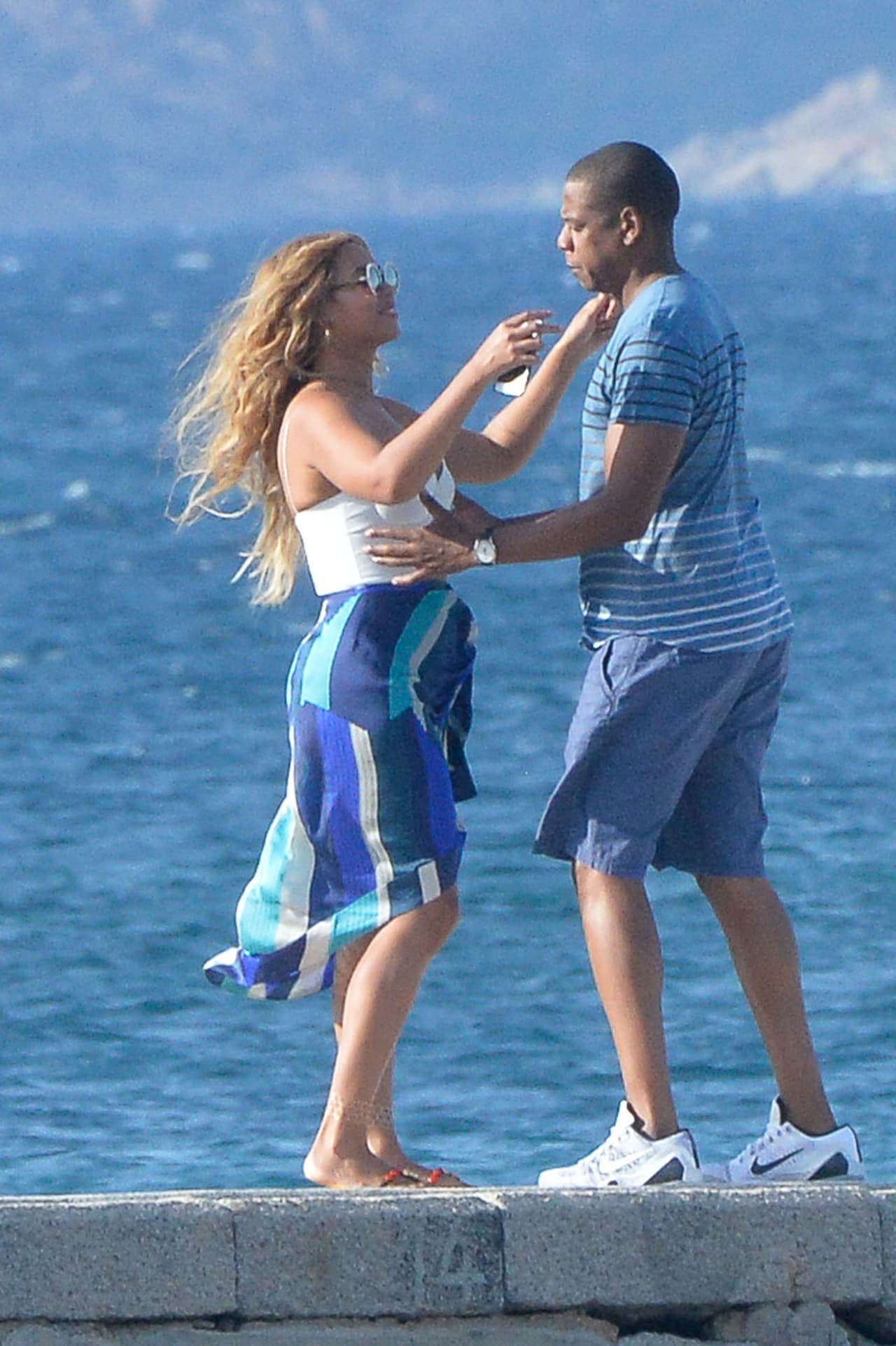 Y que de un momento a otro prepararía sus maletas y se iría de su lado.