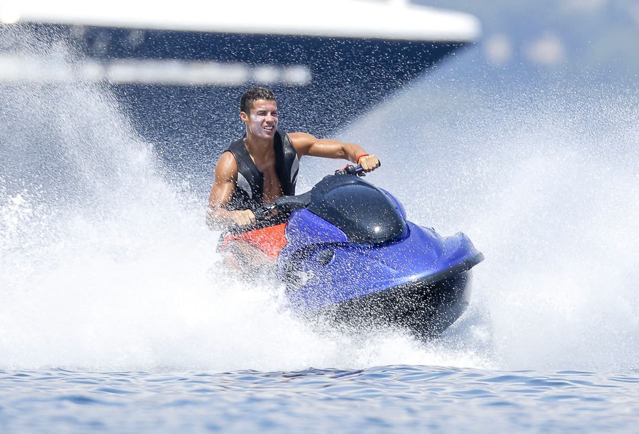 ¿Nos das una vuelta, Cristiano?