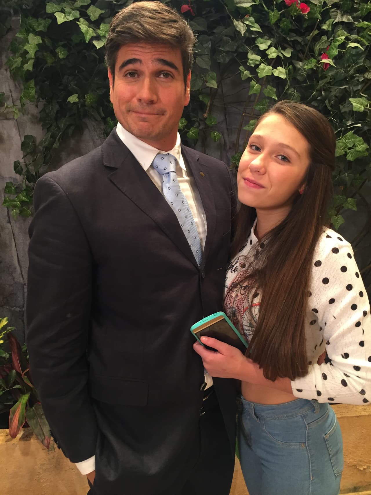 En la vida real Daniel Arenas y Roberta Damián son buenos compañeros y amigos.