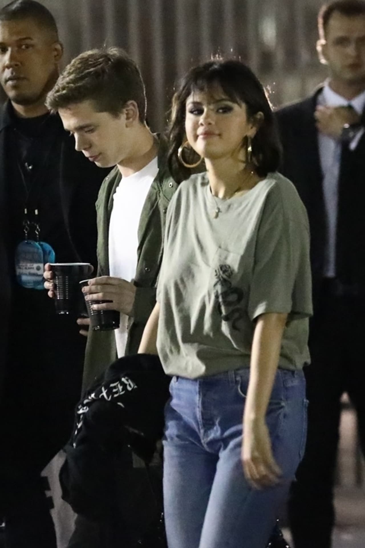 La pareja ha tenido otras citas, pues así fueron captados el pasado 12 de julio, a la salida de un concierto de Taylor Swift, en el Rose Bowl, en Pasadena, California, antes de abordar una limusina junto con otros amigos.