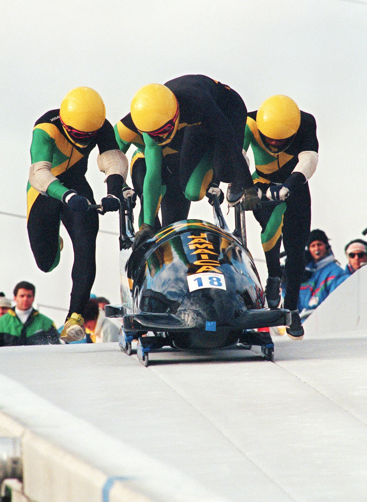 Mike White, Devon Harris y Dudley Stokes –todos soldados– hicieron parte de la primera formación del equipo de bobsleigh de Jamaica, entrenados por Howard Siler, quien para ese entonces ya estaba retirado del deporte en los Estados Unidos.
