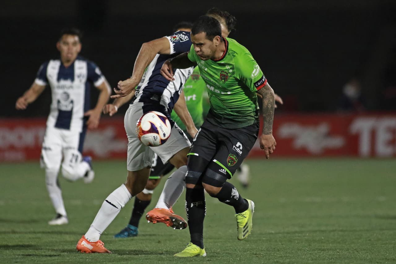 Con dobletes de Vincent Janssen y Rogelio Funes Mori, y goles de Ponchito González y José Alvarado, Monterrey pasa por encima de Bravos con un marcador a favor de 1-6. Los Regios toman la cuarta posición de manera momentánea y los Bravos se quedan en la posición número 14 con 8 unidades.