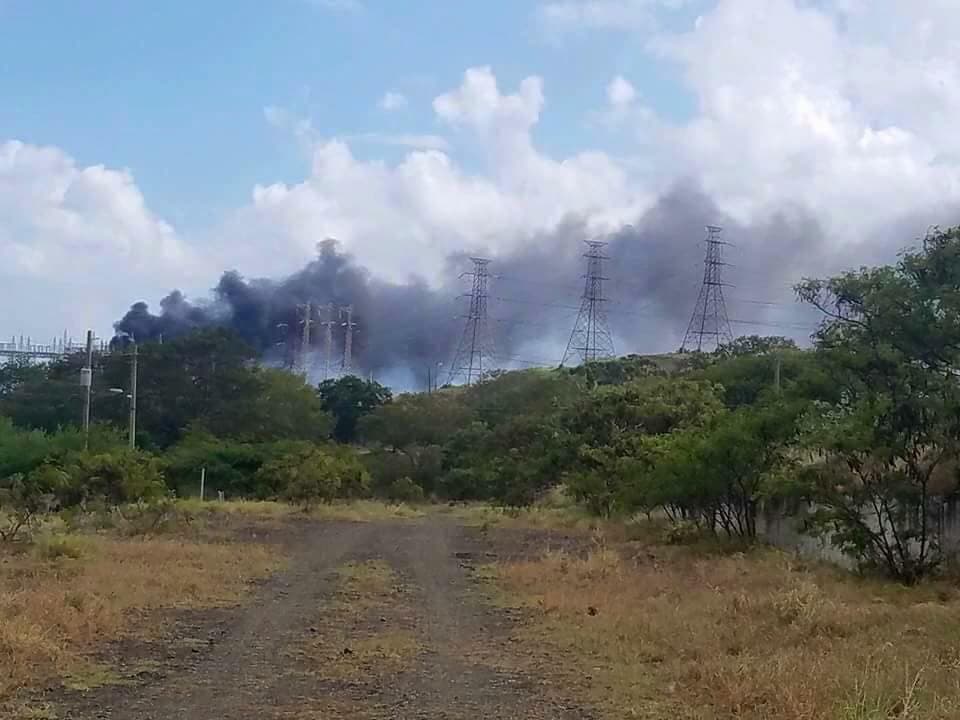 Investigan si dos rayos ocasionaron el apagón masivo en Puerto Rico